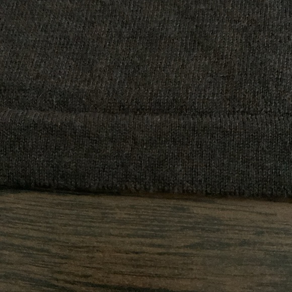 Mossimo Fine Italian Wool V Neck Sweater - Picture 4 of 7